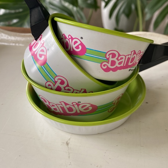 1983 Barbie Child Cook-n-Serve Playset of Dishes, Pots and Pans. Four of each. - Picture 11 of 12